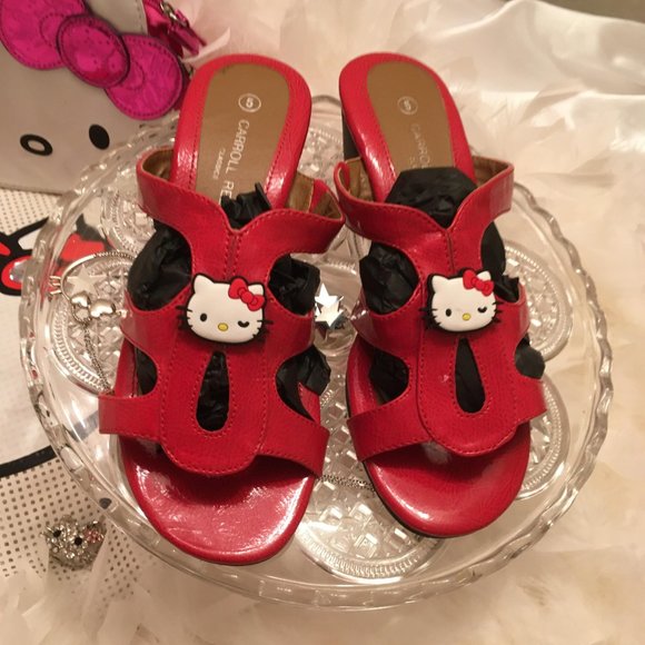 ADORABLE new vinatge high gloss cherry red sandals with hello kitty details! - Picture 6 of 10